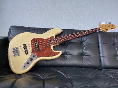 ESP 400 Series Jazz Bass - nicht Nymis alter ESP ;)