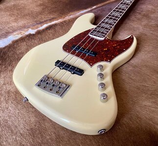 DeGier Bebop Bass zu verkaufen - mit D-Tuner