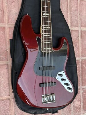 Fender Jazzbass Deluxe (2010)