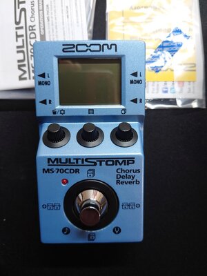 %% Zoom MS-70 CDR Multieffekt-Pedal Chorus Delay Reverb