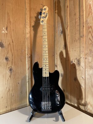 Wilcock Short Scale Bass mit B90 Pickup