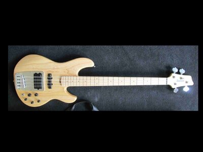 Ibanez ATK 810 Bass