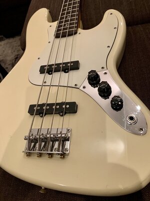 Squier Jazz Bass