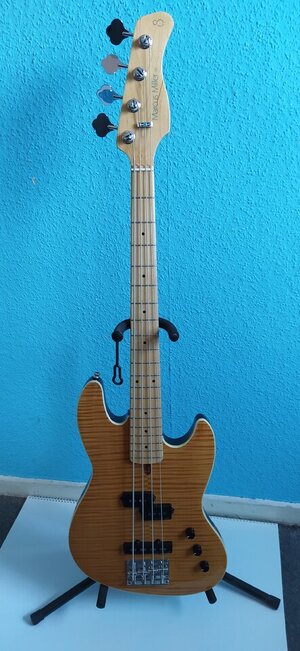 E-Bass-SIRE-Marcus Miller U5 NT MN Short