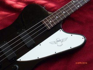 EPIPHONE Thunderbird IV black kompr. -04.JPG
