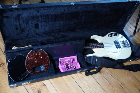 Musicman Stingray Classic 2010 (kleine Rarität) Preisreduzierung!