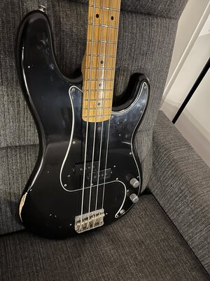 (Withdrawn) Docwood Custom Precision Bass mit 70s Spezifikationen