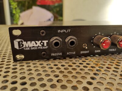 BBE BMAX-T Preamp Bass Röhrenpreamp