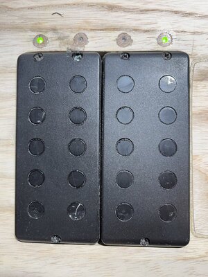 2x MM5 Häussel pickup (HH)