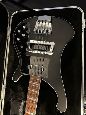 Rickenbacker 4003 Matte Black