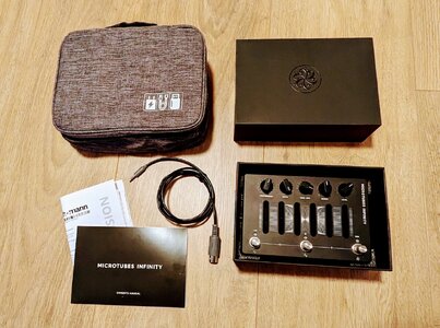 Darkglass Microtubes Infinity + Soft Bag + MIDI Kabel