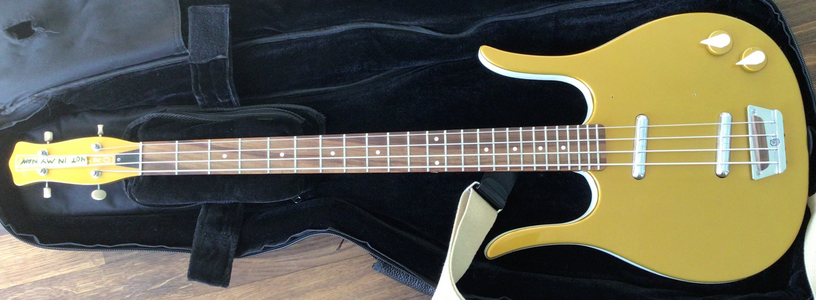 RESERVIERT: Danelectro Longhorn (vs. Squier 40th Anniversary Preci)