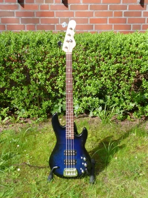 G&amp;L Tribute L-2000 kompr. 01 .webp