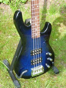 G&amp;L Tribute L-2000 kompr. 10.jpg