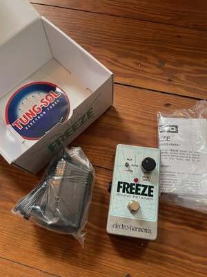 Electro Harmonix Freeze Sound Retainer