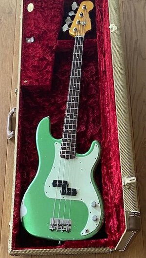 MJT '64 Precision bass in lime green relic, stunning replica in CS quality