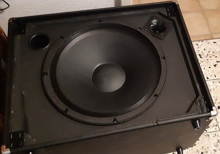 SolidBass115 15PR450.jpg SolidBass115 15PR450.jpg