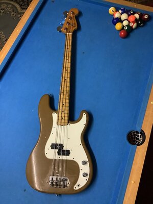 Fender Precision 1981 Sahara Taupe