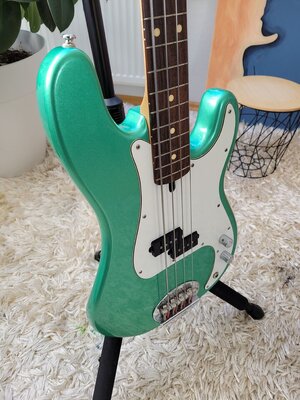 Lakland Skyline P-Bass Bob Glaub /44-64 Teal Green Metallic