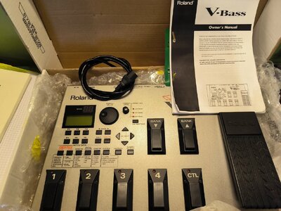 Roland V-Bass Bassmultieffekt