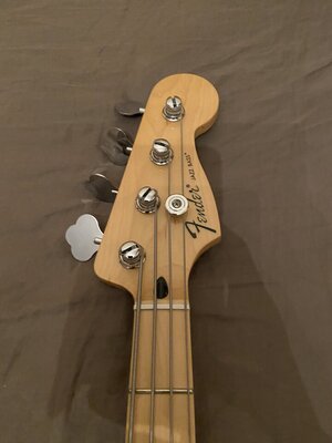 aktiver Jazz Bass