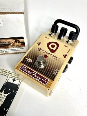 PRICEDROP Amptweaker BluesFuzz JR - Mini Low Gain Fuzz