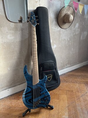 Dingwall NG3 swirl laguna seca blue 5 Strings