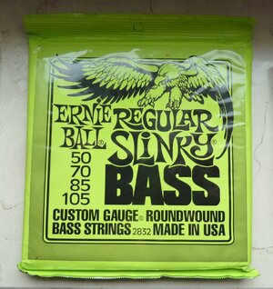 Ernie Ball Regular Slinky 2832 50–105