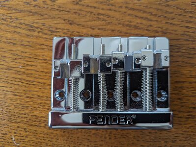 Fender Hi Mass Bass Bridge IV Brass (Chrom/Messing)