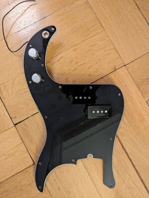 "Loaded" American Standard Fender Precision Pickguard (Schlagbrett) und Pickups (Tonabnehmer) (2007)