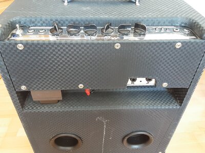 Ampeg3.jpg Ampeg3.jpg