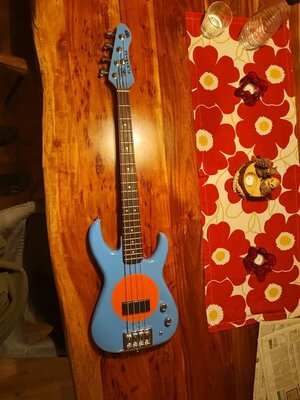 Flea Blue Water Bass 2010 Short-Scale plus Originaltasche und -zubehör