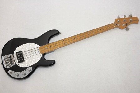 MUSICMAN STINGRAY PICKGUARD PRE ERNIE BALL