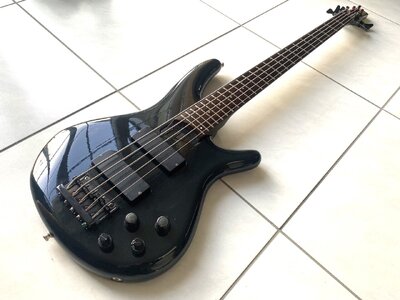 Ibanez Soundgear SR885 - 5-Saiter aus Japan BJ 1993