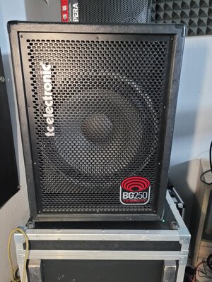 TC BG 250 Combo mit Switch 3, 15 Zoll