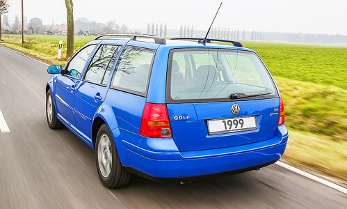 vw-golf-iv-variant-classic-cars-02.jpg