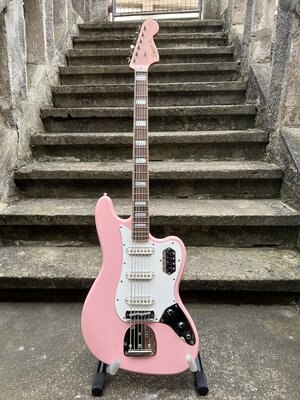 Squier FSR Classic Vibe Bass VI Shell Pink