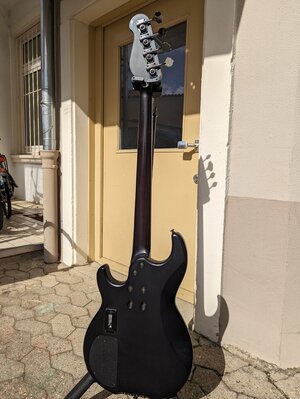 Yamaha BB 743  Matte Black