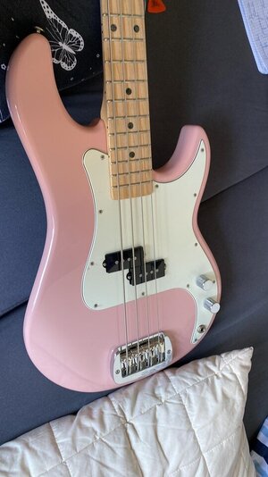 G&L LB-100 Fullerton Precision Bass USA Inkl.Koffer Shell Pink "neuwertig"
