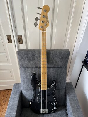 Docwood Precision Bass black/maple