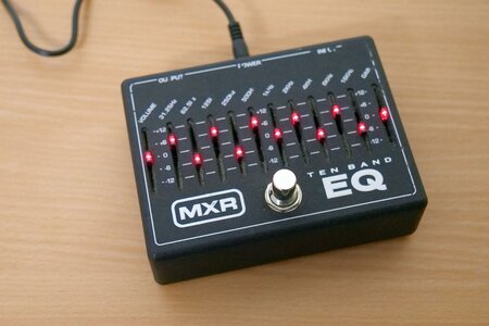 MXR Ten Band EQ Equalizer Bodeneffekt mit Netzteil