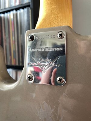 Fender Custom Shop Limited Edition '64 Jazz Bass