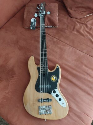 SIRE V5R/P5R 5string (brand new, 2024)