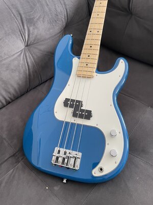 Fender Precision Bass Japan
