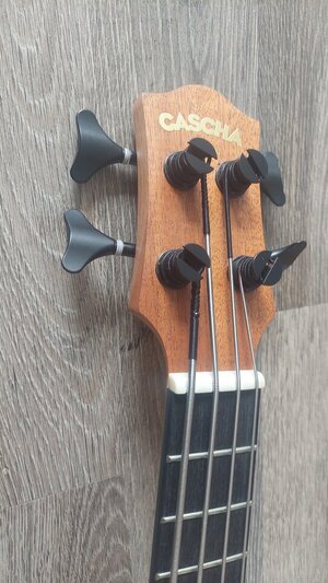 Bass Ukulele Cascha Galli Strings