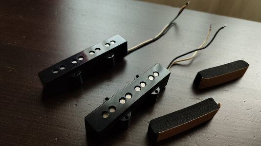 Jazz Bass pickups