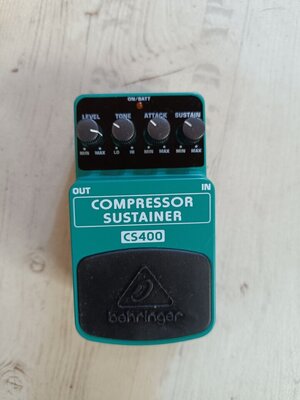 Behringer CS400 Compressor Sustainer