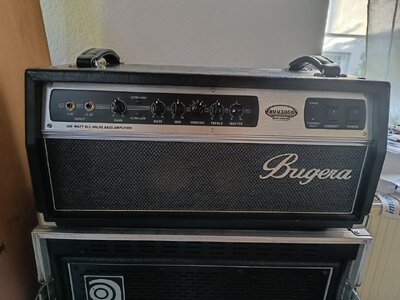 Bugera BVV3000 Infinium | 300W Vollröhren Ampeg SVT Klon