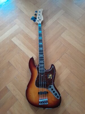 Marcus Miller von SIRE:  V7 Alder-4 TS 2nd Generation Jazz Bass