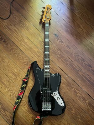 (Fender) Squier Classic Vibe (CV) Jaguar Bass Black. Aufgewertet / gepimpt